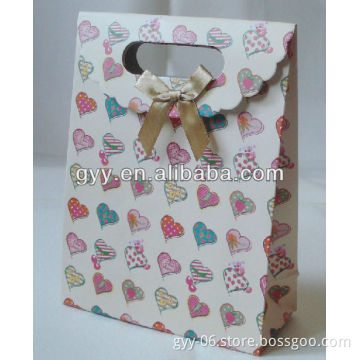 Hair salon gift bags with cut handles
